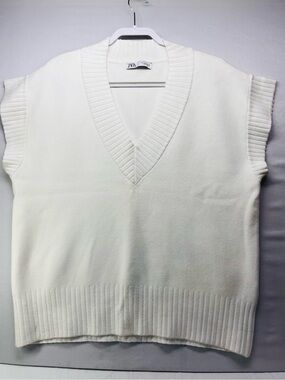 Zara Cream V-Neck Sweater Vest